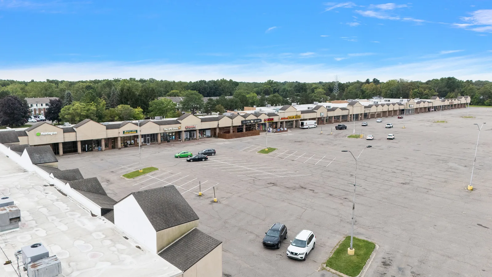 Clio Shopping Center — property photo 1