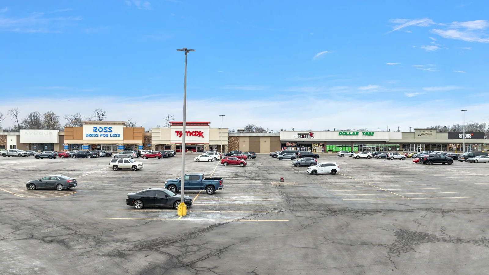 Dix-Toledo Shopping Center — property photo 1