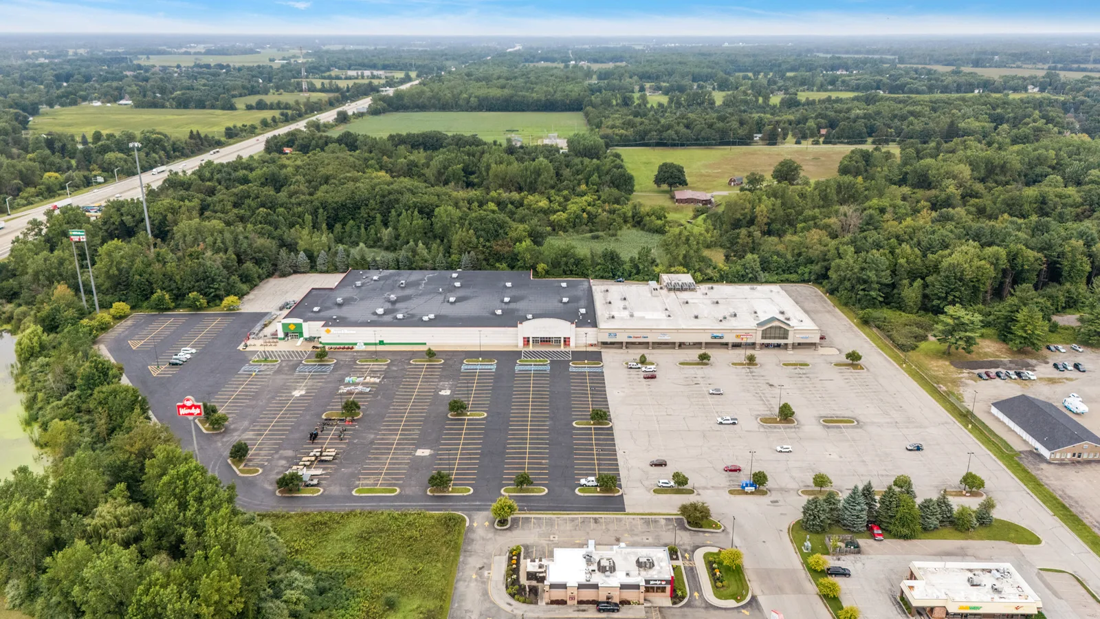 Vienna Pointe Plaza — property photo 1