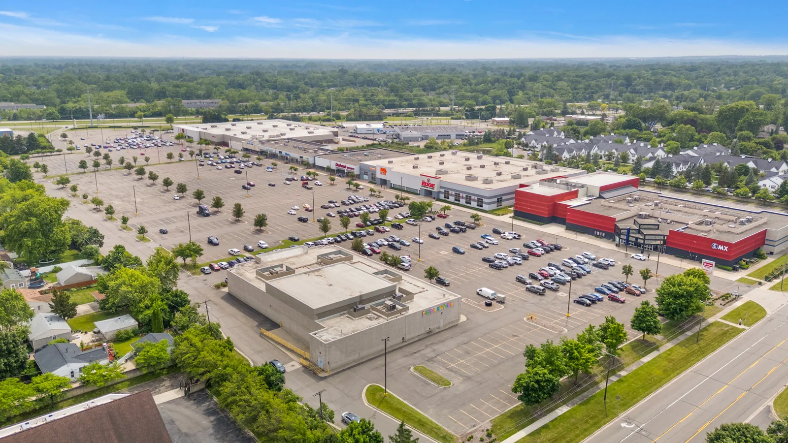 West River Shopping Center — property photo 2